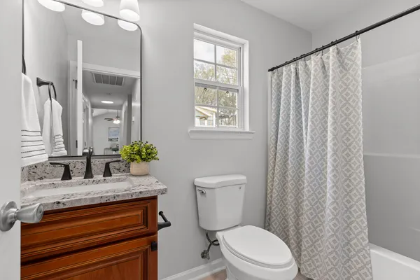 $300,000 | 124 Headlyn Drive, Hixson, TN 37343