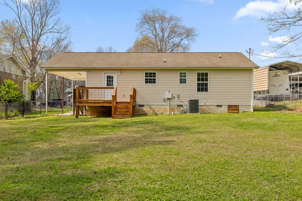 $300,000 | 124 Headlyn Drive, Hixson, TN 37343