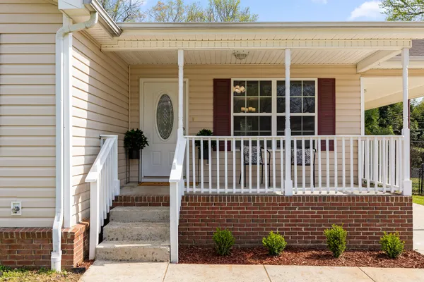 $300,000 | 124 Headlyn Drive, Hixson, TN 37343