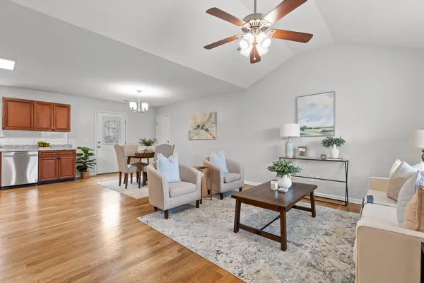 $300,000 | 124 Headlyn Drive, Hixson, TN 37343