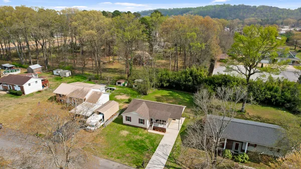 $300,000 | 124 Headlyn Drive, Hixson, TN 37343