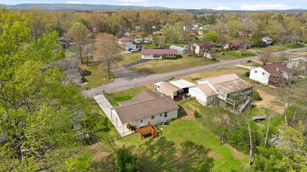 $300,000 | 124 Headlyn Drive, Hixson, TN 37343