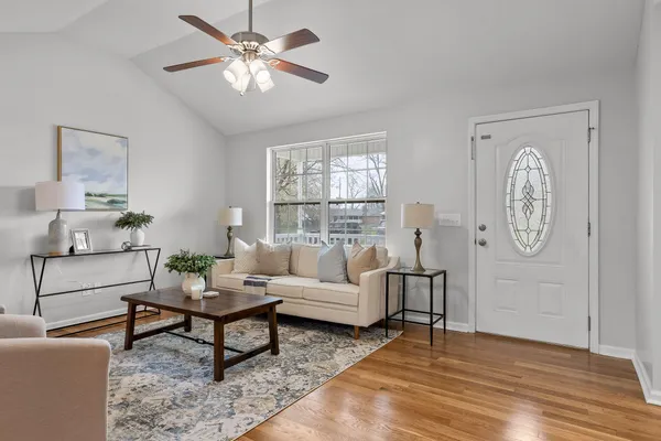 $300,000 | 124 Headlyn Drive, Hixson, TN 37343