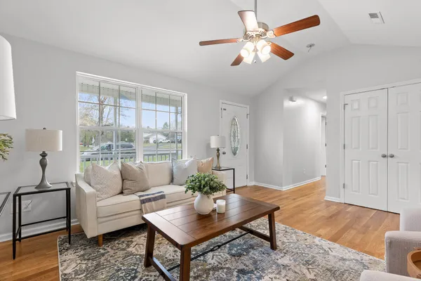 $300,000 | 124 Headlyn Drive, Hixson, TN 37343