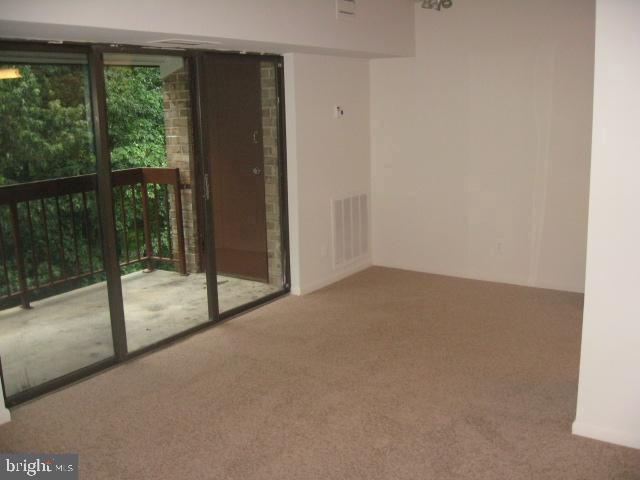11617 Stoneview Square, Unit 73/21C Reston, VA 20191 - Photo 4 of 10 Gallery Image 4