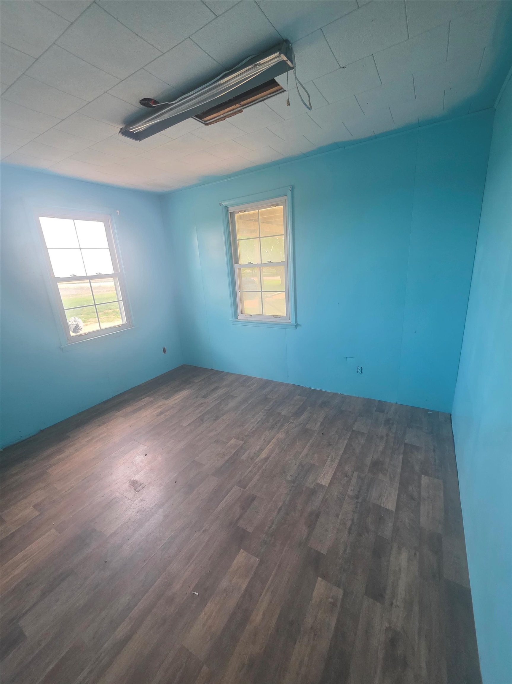 903 Sterling Road Dixon, IL 61021 - Photo 16 of 24 an empty room with a window