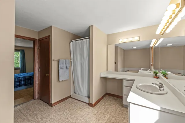 $445,000 | 27 Country Hill Road, Nashua, NH 03063