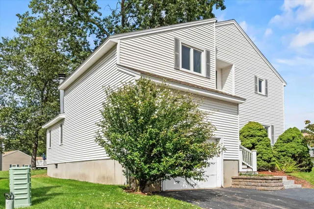 $445,000 | 27 Country Hill Road, Nashua, NH 03063