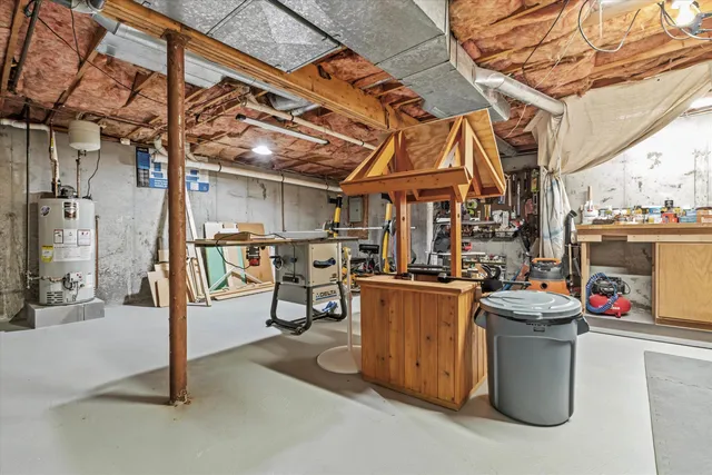 $445,000 | 27 Country Hill Road, Nashua, NH 03063