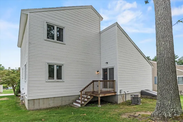 $445,000 | 27 Country Hill Road, Nashua, NH 03063
