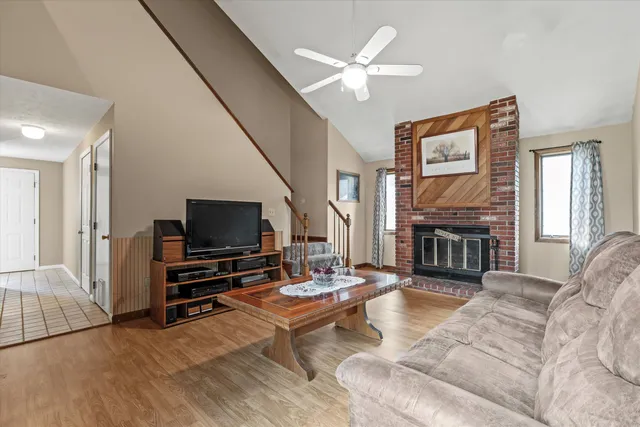 $445,000 | 27 Country Hill Road, Nashua, NH 03063