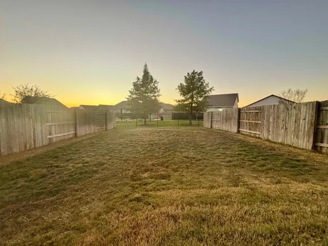 $2,025 | 176 Andross Lane, Bastrop, TX 78602