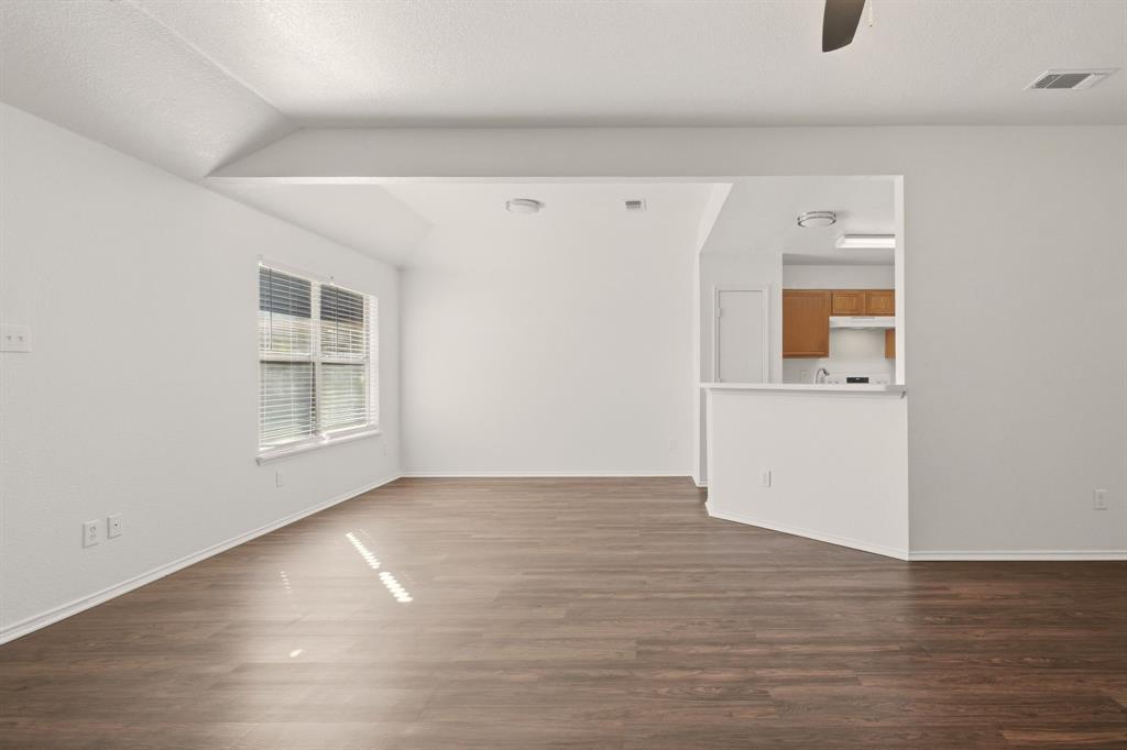 1542 Sunny Meadow Road Lancaster, TX 75134 - Photo 13 of 36