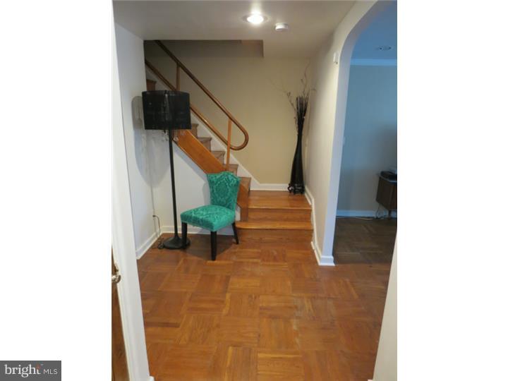 8439 Lynnewood Road Philadelphia, PA 19150 - Photo 3 of 24 Foyer