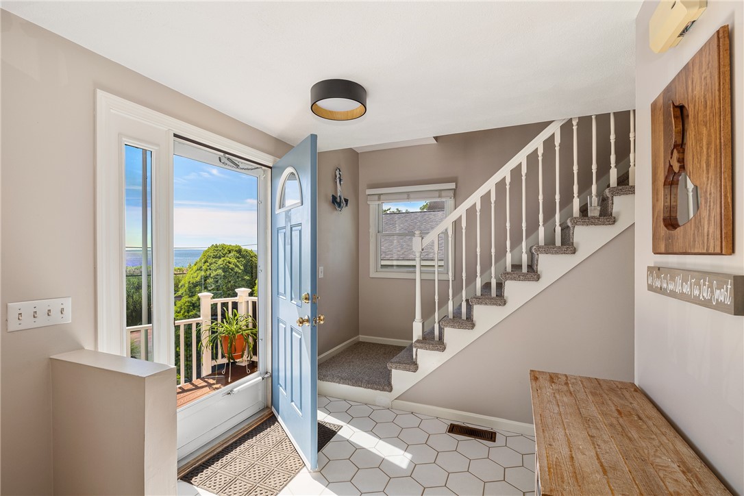 357 Capron Farm Drive Warwick, RI 02886 - Photo 12 of 49