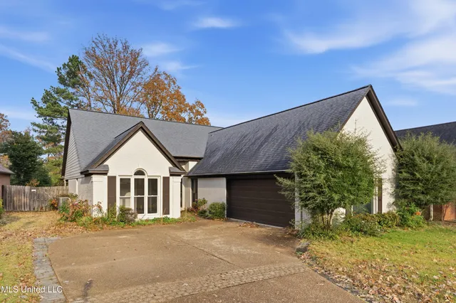 $319,900 | 782 Fairway Trail, Hernando, MS 38632