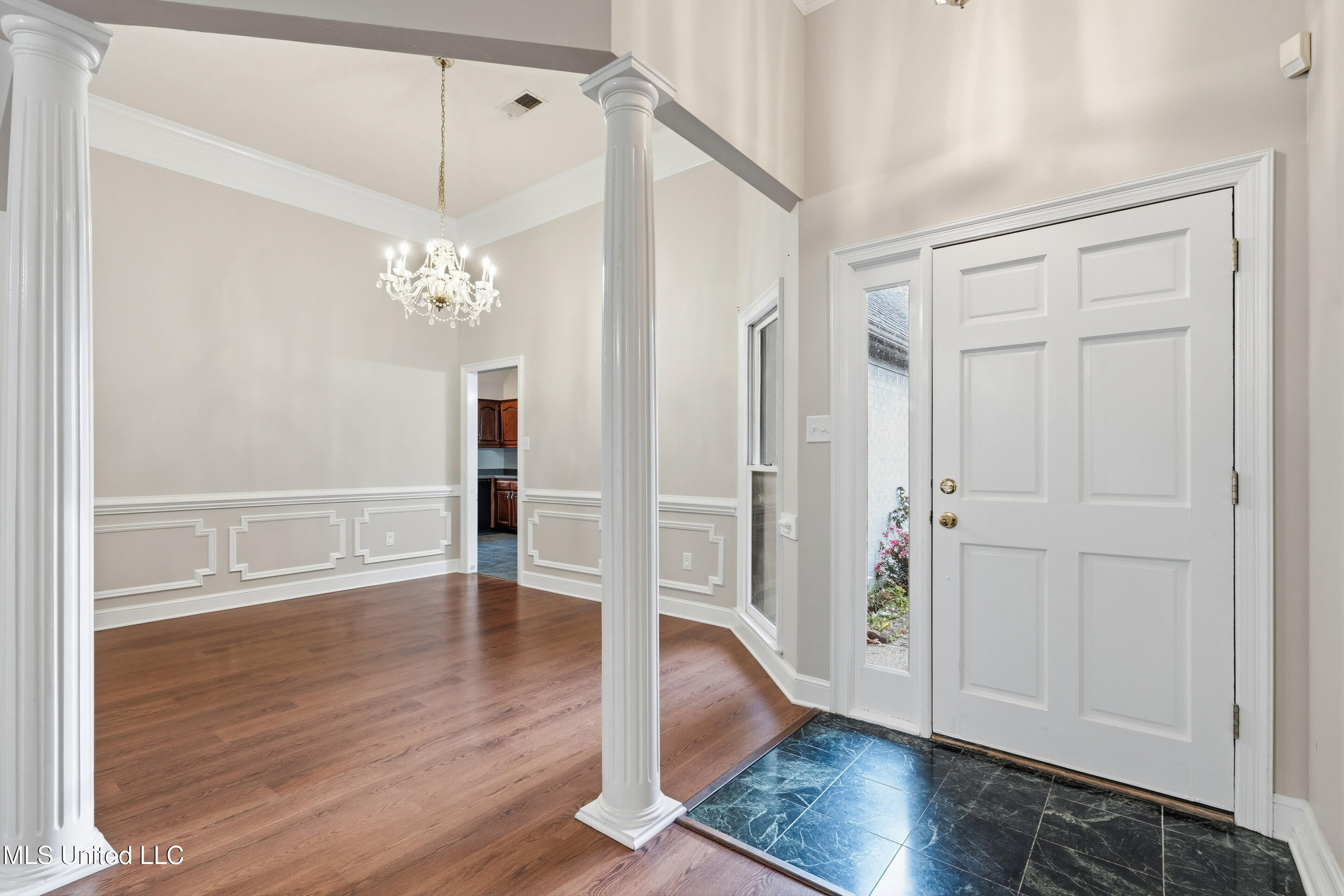 782 Fairway Trail Hernando, MS 38632 - Photo 3 of 28 4_11192025_05_782-fairway-trail_natalie_