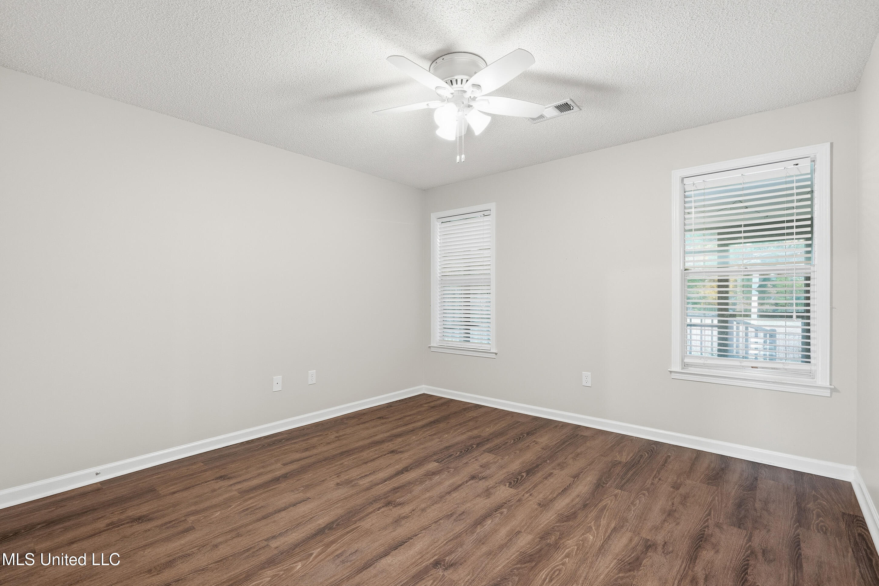 782 Fairway Trail Hernando, MS 38632 - Photo 5 of 28 6_11192025_05_782-fairway-trail_natalie_