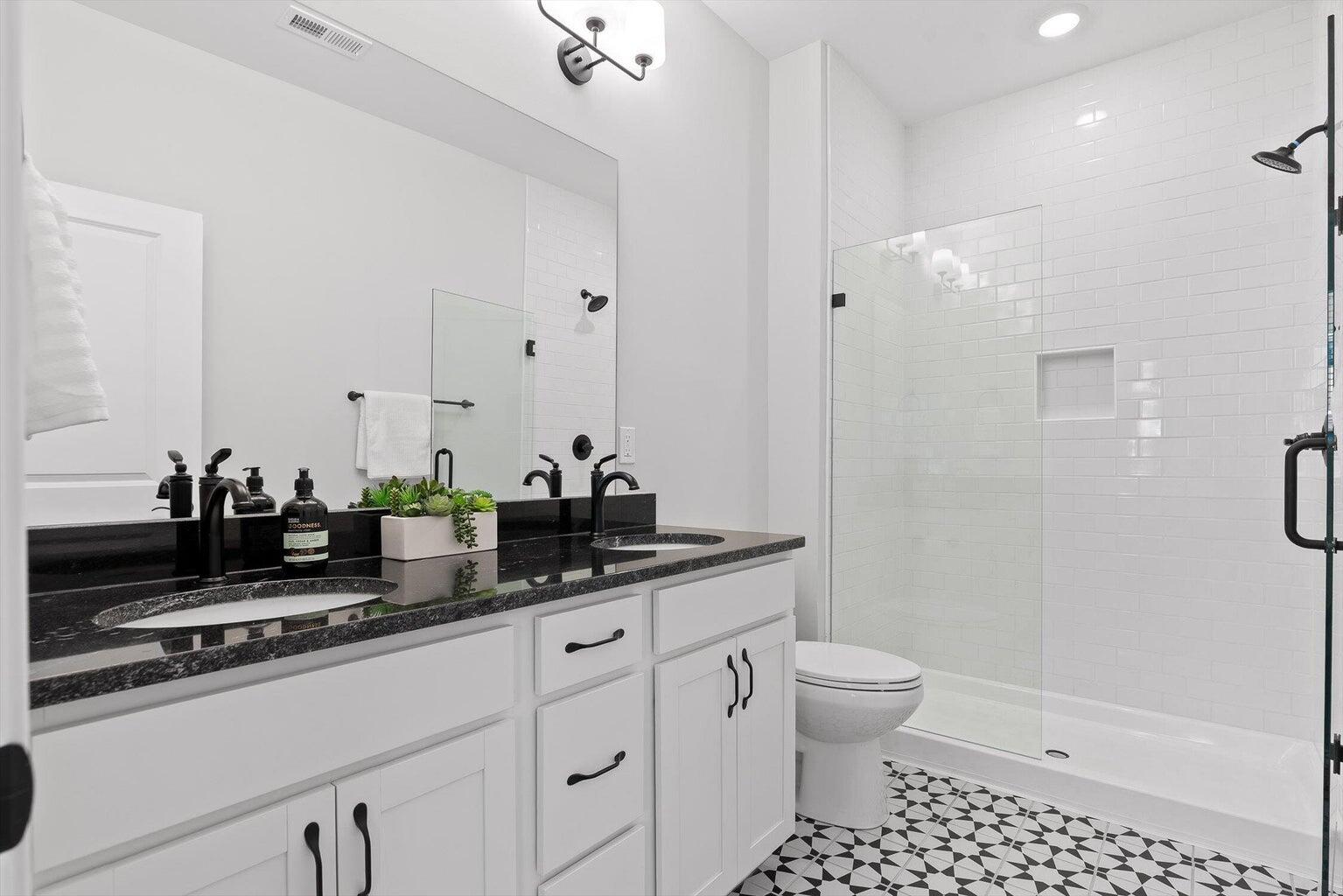 779 Bespoke Way, Unit 9 Chattanooga, TN 37403 - Photo 10 of 13 Primary Bath