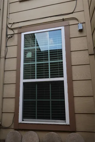 $1,700 | 14209 Briarsage Court, Unit TH15, Houston, TX 77077