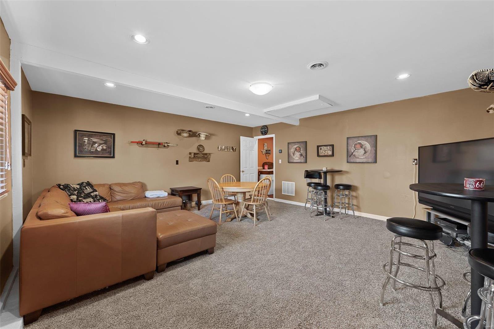 8990 Sappington Road St. Louis, MO 63126 - Photo 25 of 53 Gallery Image 25