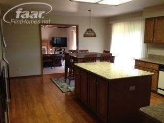 7441 East River Road Flushing, MI 48433 - Photo 11 of 31 20384438-10.JPG