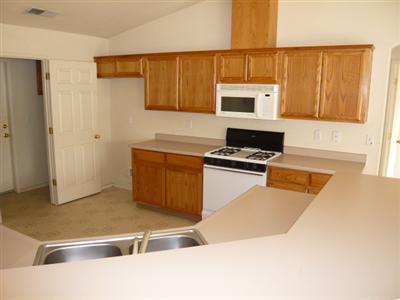 1693 East Santa Rosa Street Reedley, CA 93654 - Photo 4 of 5 Gallery Image 4