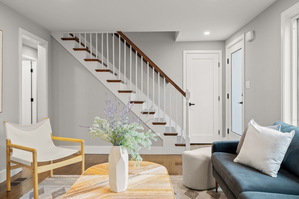 323 Ridge Street Arlington, MA 02474 - Photo 8 of 38