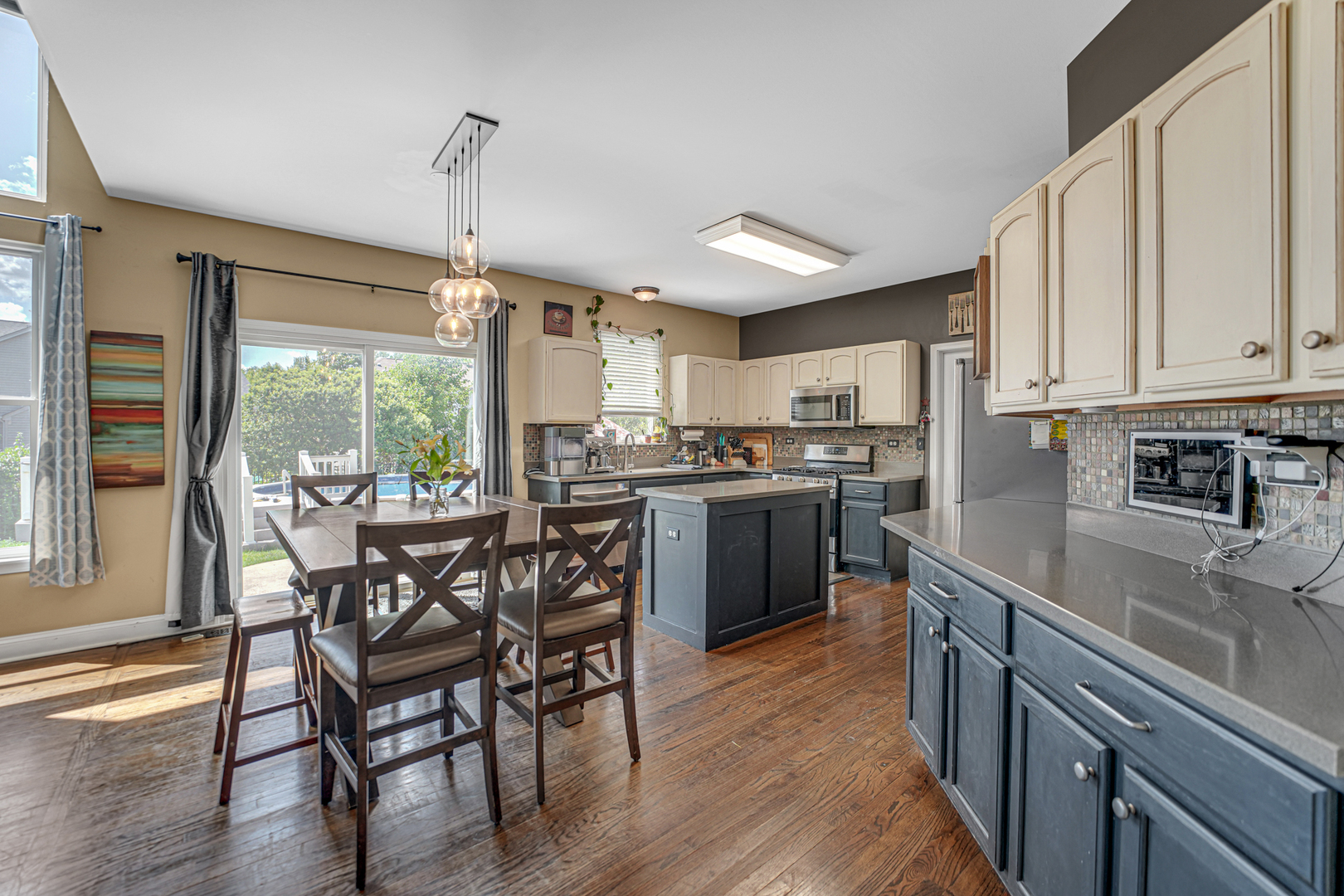 2316 Loop Road Algonquin, IL 60102 - Photo 4 of 33 Gallery Image 4
