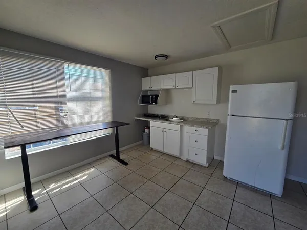 $950 | 475 Caribbean Drive, Unit B, Davenport, FL 33897