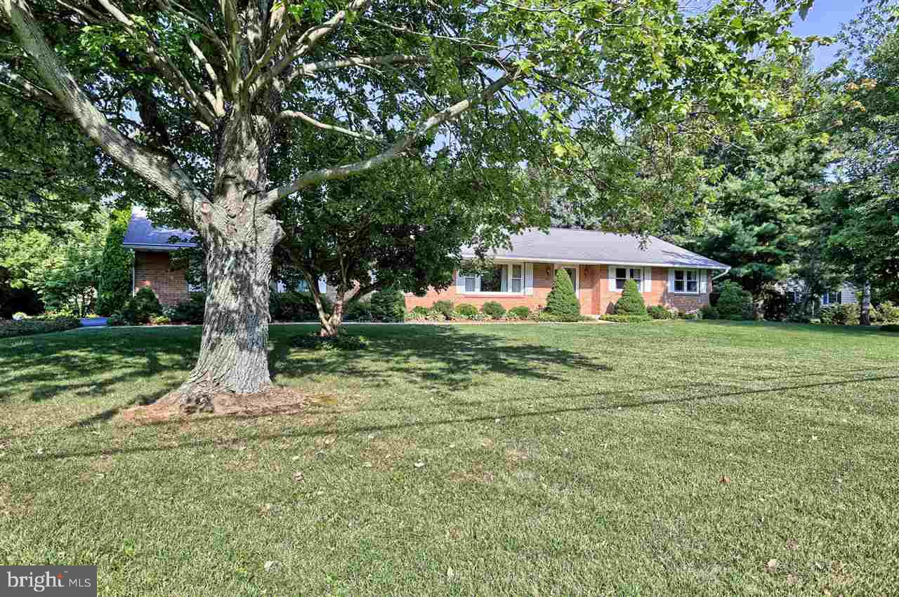 18141 Ridge Meadow Road Stewartstown, PA 17363 - Photo 2 of 25 Gallery Image 2