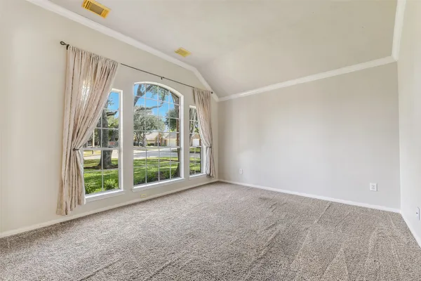 $2,450 | 317 Vantage Pointe Circle, League City, TX 77573