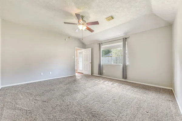 $2,450 | 317 Vantage Pointe Circle, League City, TX 77573