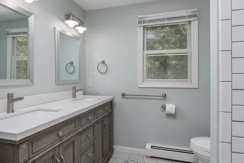 $775,000 | 561 Old Dunstable Road, Groton, MA 01450