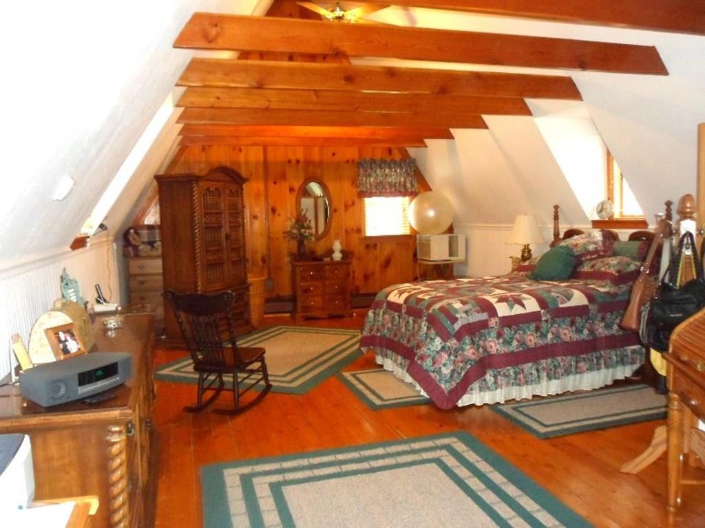 2392 McArthur Road Jamestown, PA 16134 - Photo 10 of 16 2nd floor master bedroom suite, beautful plank flooring