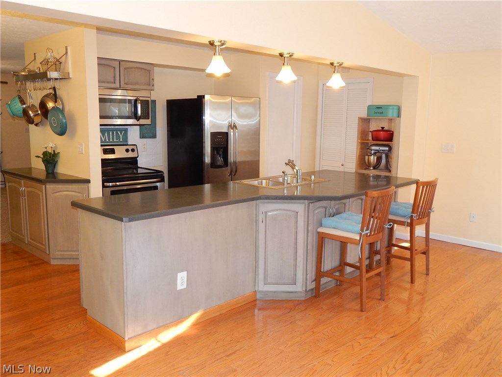 5609 Hopkins Road Mentor, OH 44060 - Photo 9 of 28 Gallery Image 9