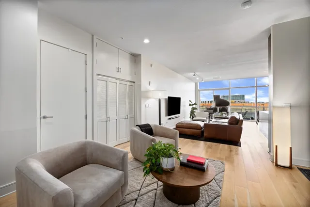 $550,000 | 555 East 5th Street, Unit 521, Austin, TX 78701