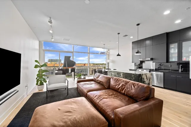 $550,000 | 555 East 5th Street, Unit 521, Austin, TX 78701