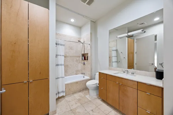 $499,999 | 555 East 5th Street, Unit 521, Austin, TX 78701
