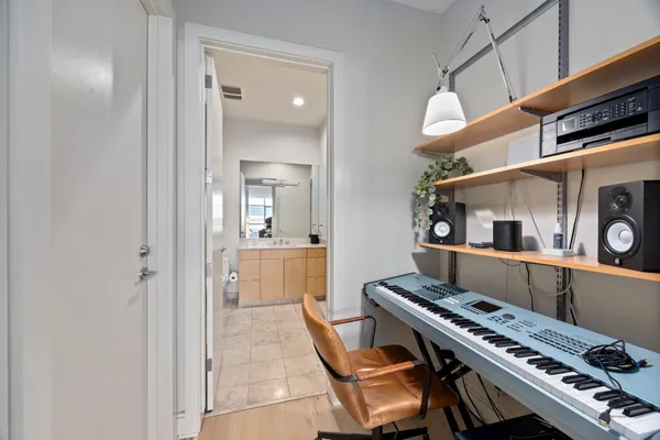 $499,999 | 555 East 5th Street, Unit 521, Austin, TX 78701