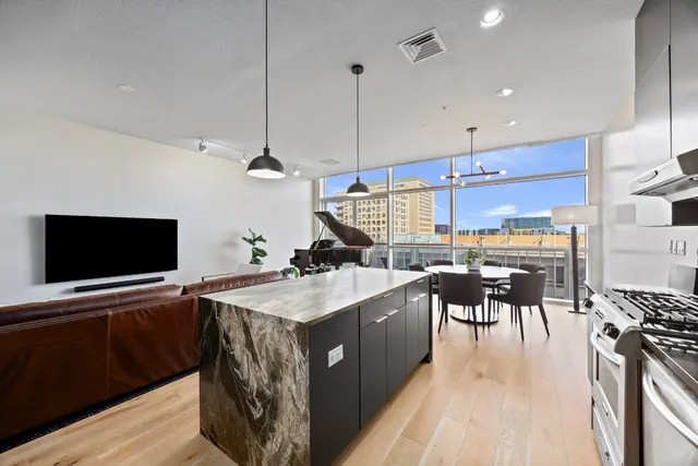 $550,000 | 555 East 5th Street, Unit 521, Austin, TX 78701