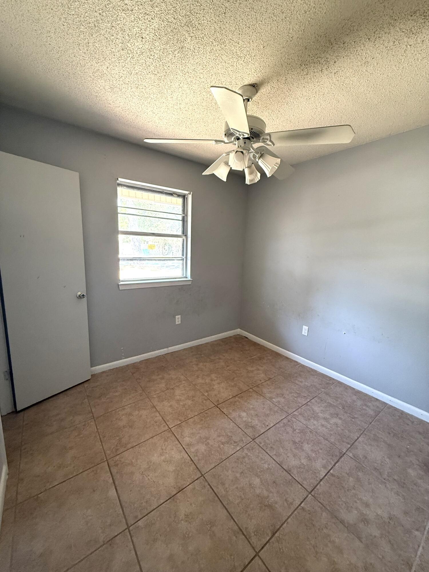 52 Berwick Circle Shalimar, FL 32579 - Photo 11 of 22 IMG_7573