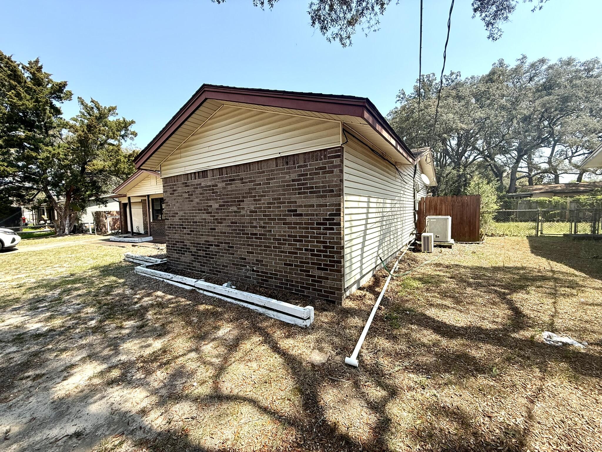 52 Berwick Circle Shalimar, FL 32579 - Photo 5 of 22 IMG_7565