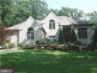 21 Grouse Point Circle Shillington, PA 19607 - Photo 1 of 6 Gallery Image 1