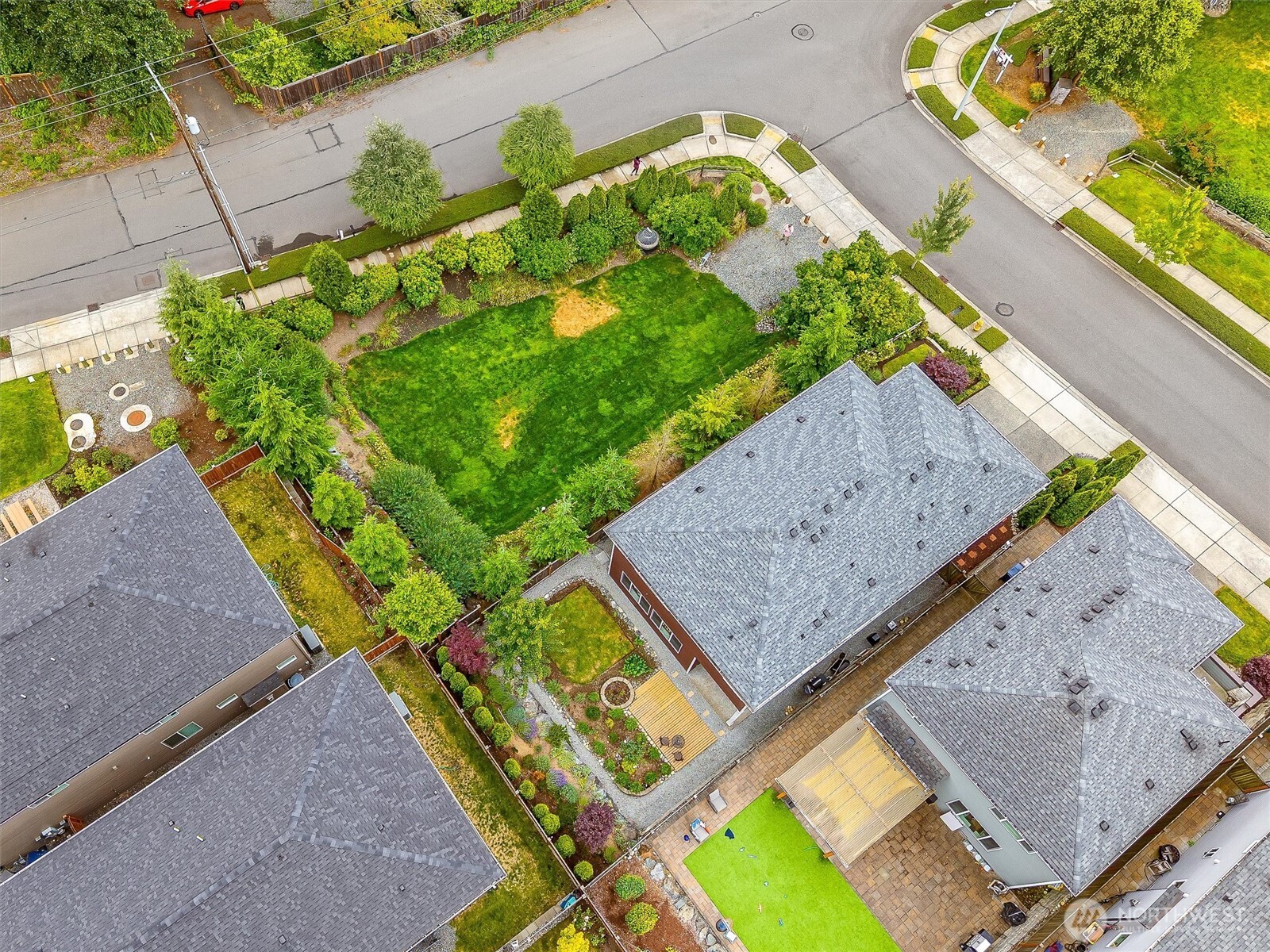 1233 198th Place Southeast Bothell, WA 98012 - Photo 39 of 40
