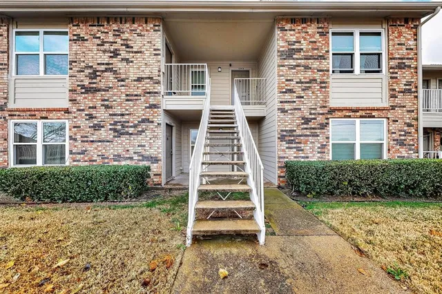 $1,375 | 2200 East Trinity Mills Road, Unit 616, Carrollton, TX 75006