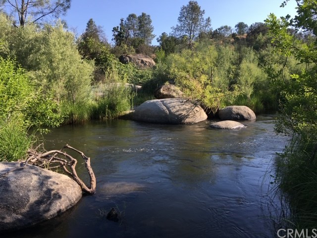 Seller's photo showing the beauty of the Fresno River at it's best! You are looking at the 'swimming hole'!