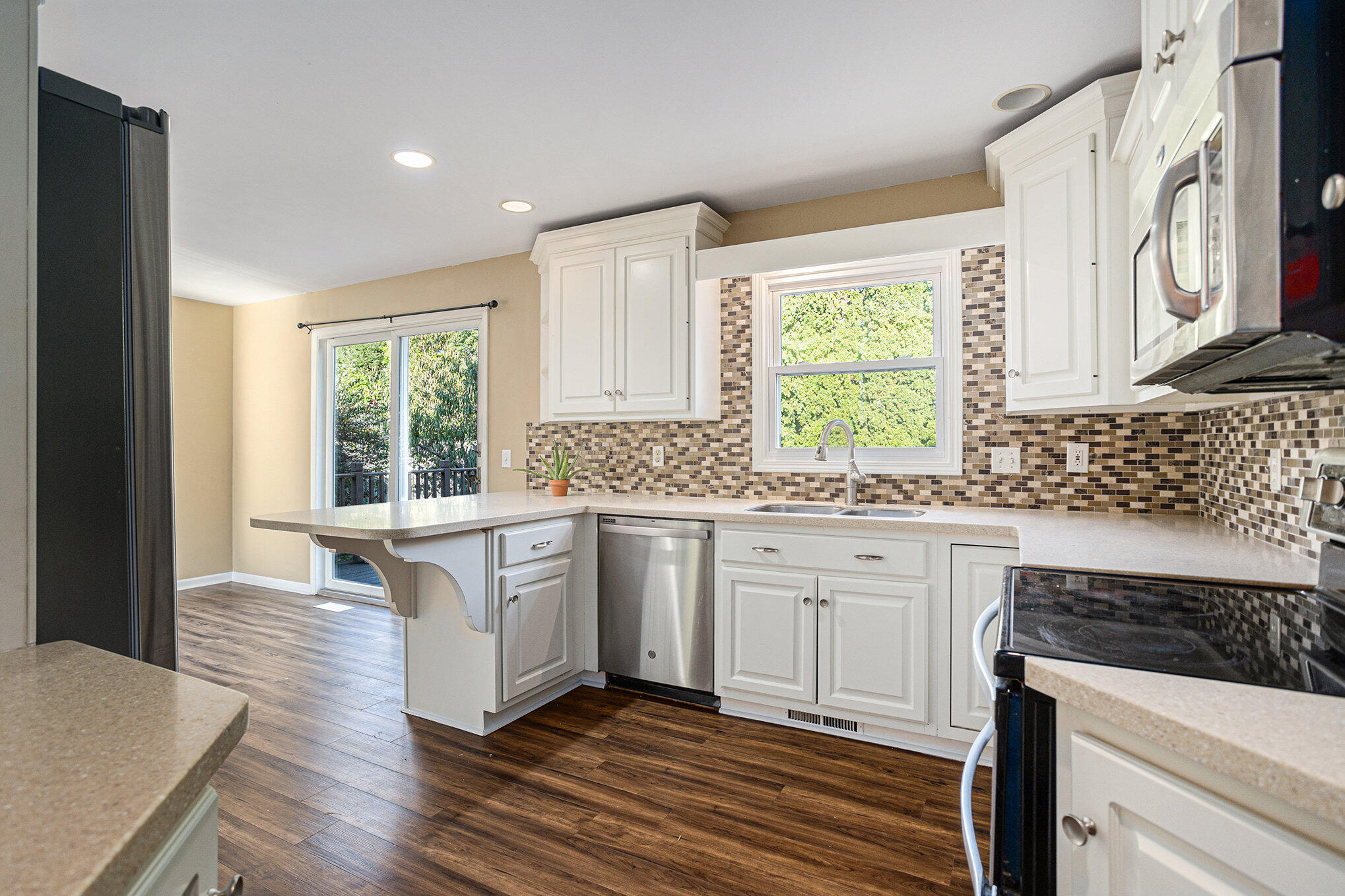 1426 Northampton Road Kalamazoo, MI 49006 - Photo 9 of 26 Kitchen 2