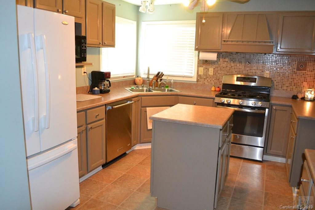5668 Hayes Waters Road Morganton, NC 28655 - Photo 14 of 46 Gallery Image 14