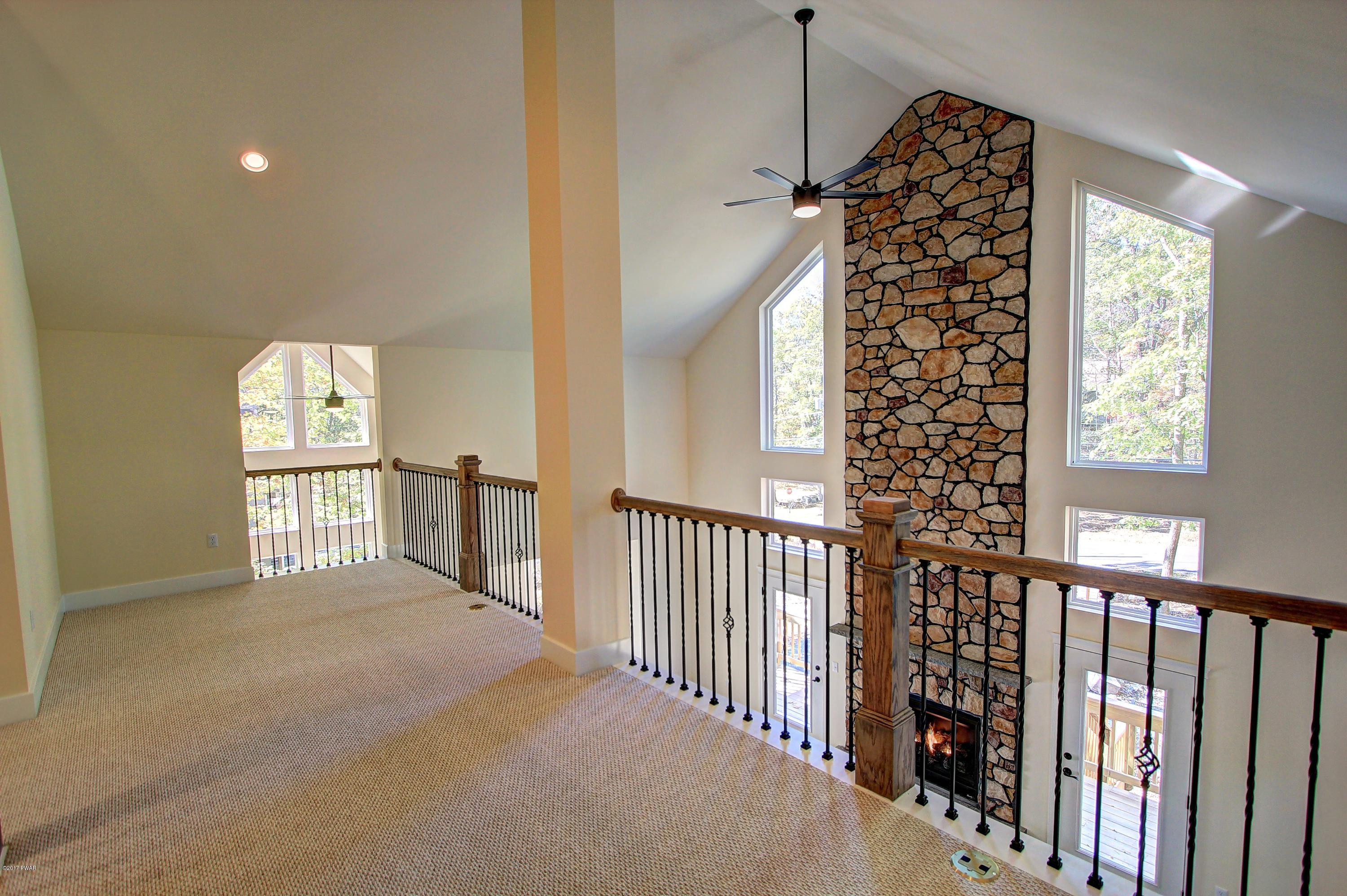102 Lakeview Road Lackawaxen, PA 18435 - Photo 24 of 57 Loft a